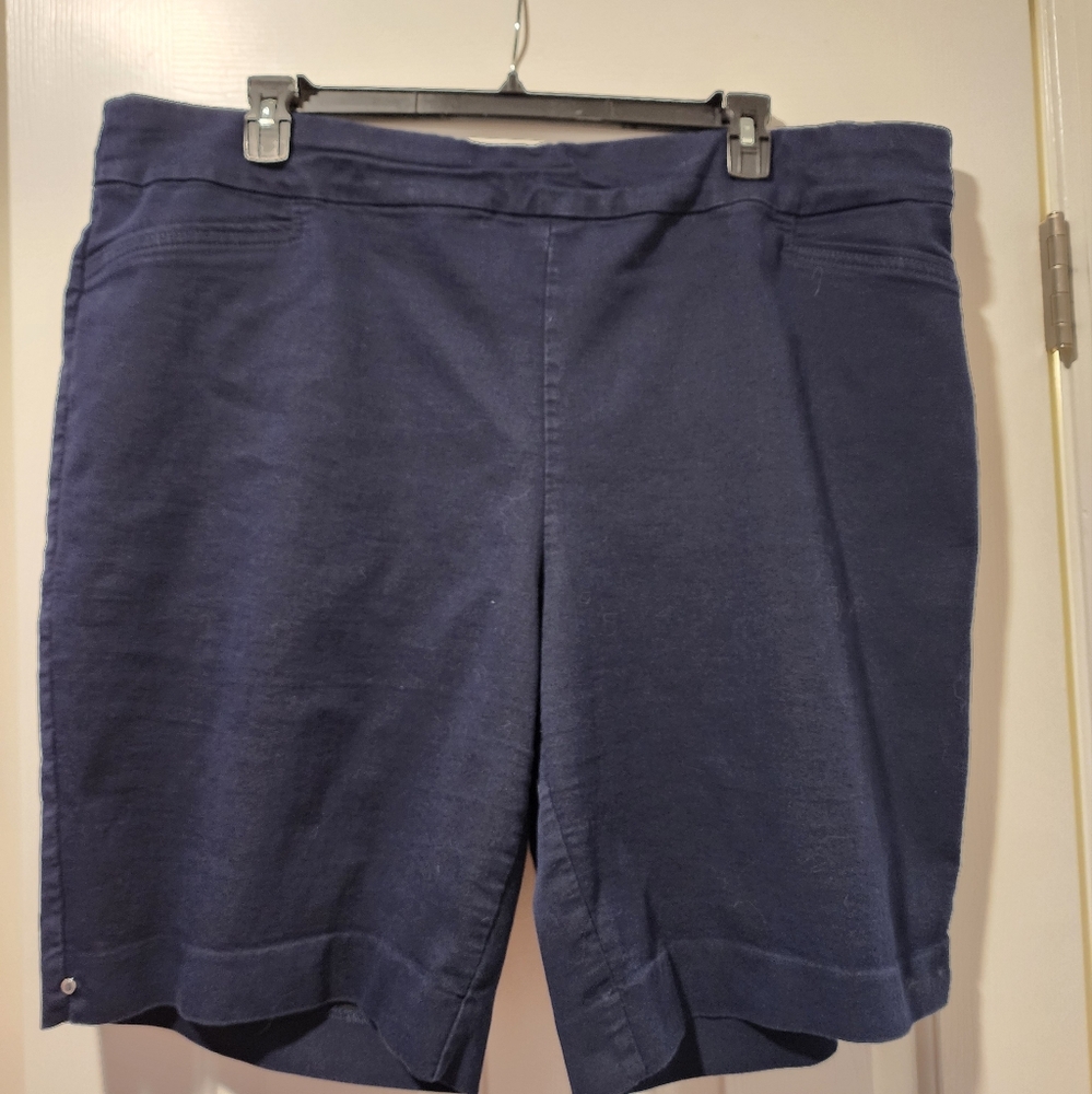 Women's plus size shorts
